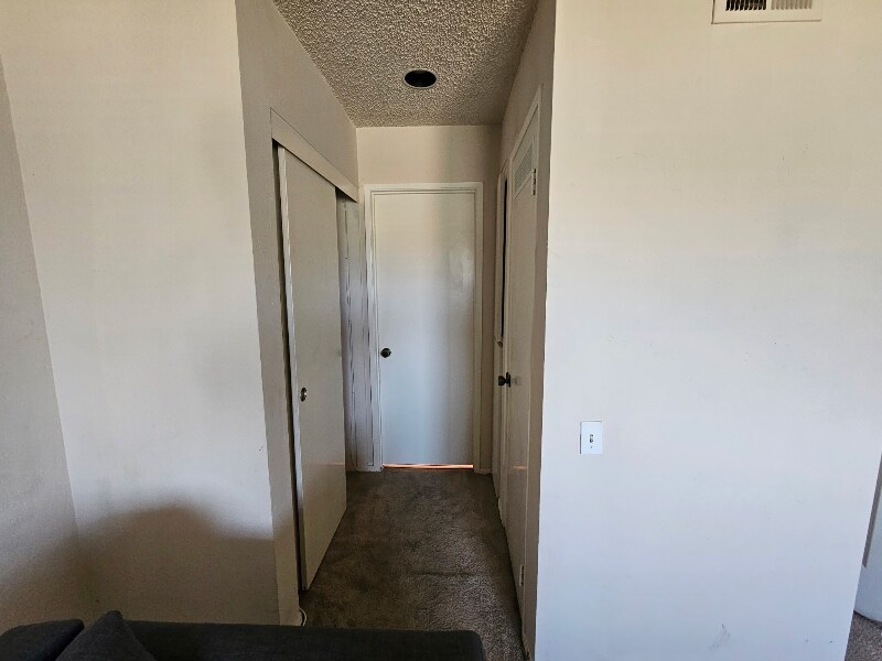 Building Photo - 2533 Navarra Dr