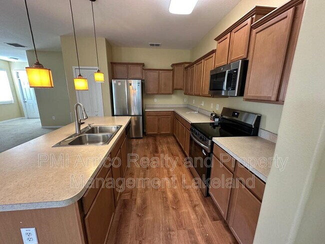 Building Photo - 3774 Hampton Hills Dr