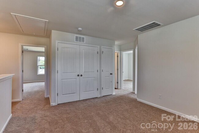Building Photo - 6136 Ahoskie Dr