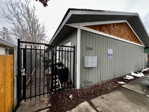 Building Photo - 1316 Garfield Ave