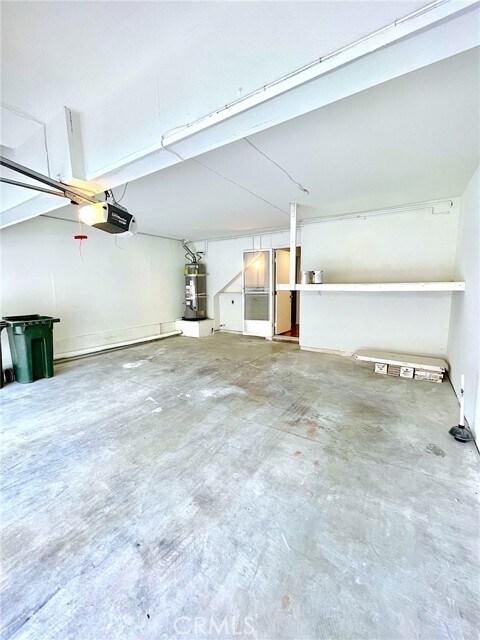 Building Photo - 809 Creekside Dr