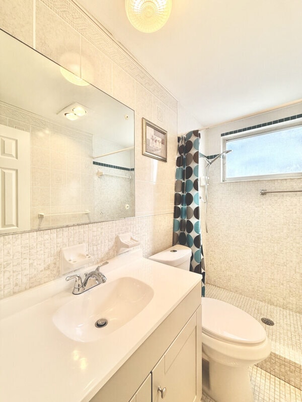 Building Photo - 911 Washington Ave SW