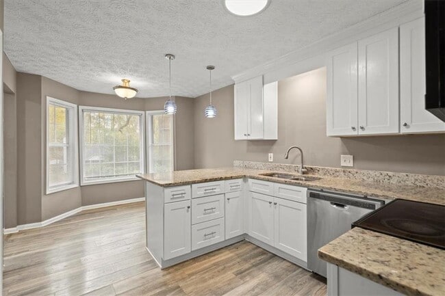 Building Photo - 326 Farm Pl Ct NE