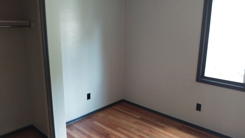 Building Photo - 1224 Frye Ave