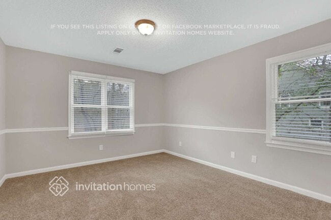 Building Photo - 1405 Silver Fox Run