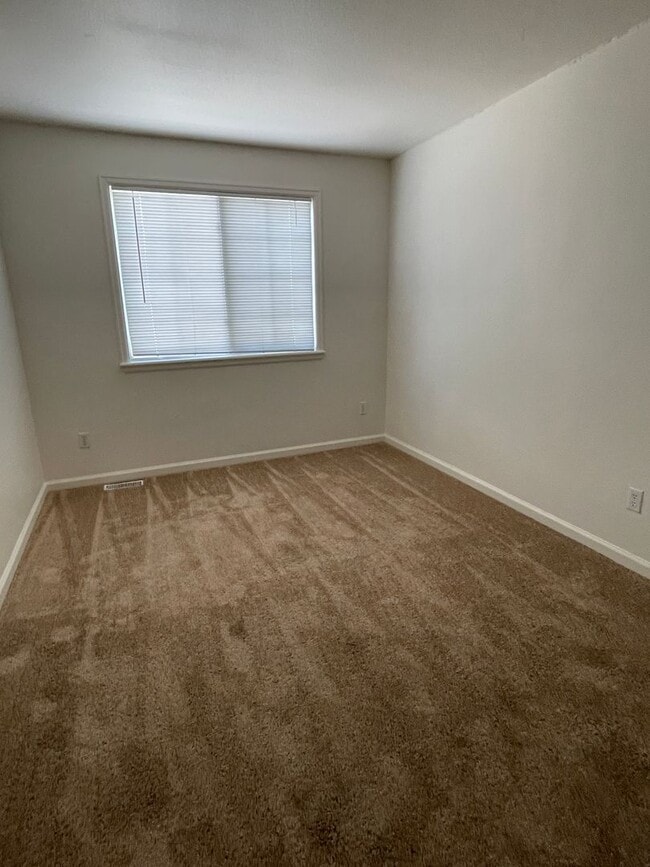 Building Photo - 3 bed 3 bath single Family House in Highlands Ranch