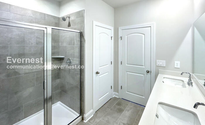 Building Photo - 4597 Winslet Dr