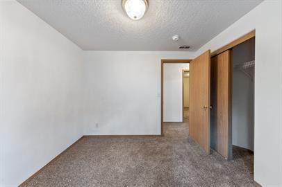 Building Photo - Charming 3 bedroom home