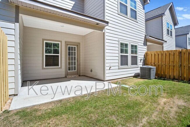 Building Photo - 3109 Venetian Dr