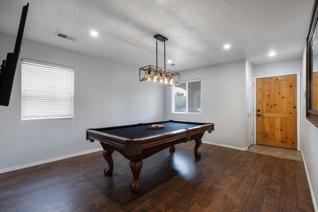 Building Photo - 1740 Black Gold St SE