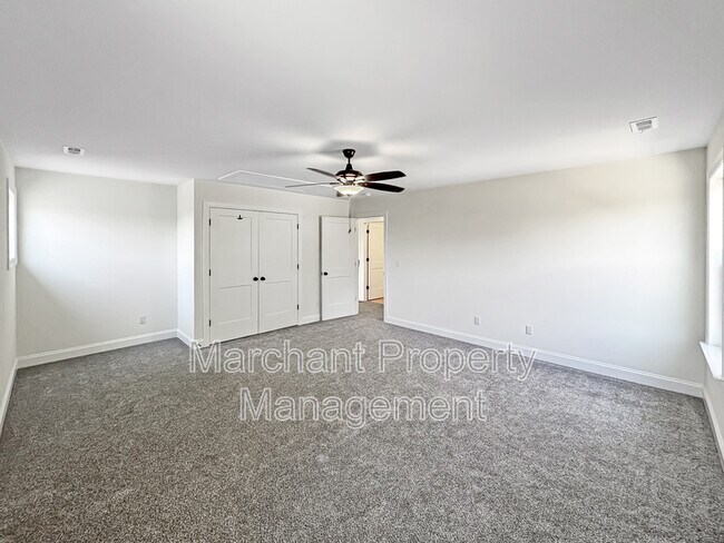 Building Photo - 15 Gerru Ct