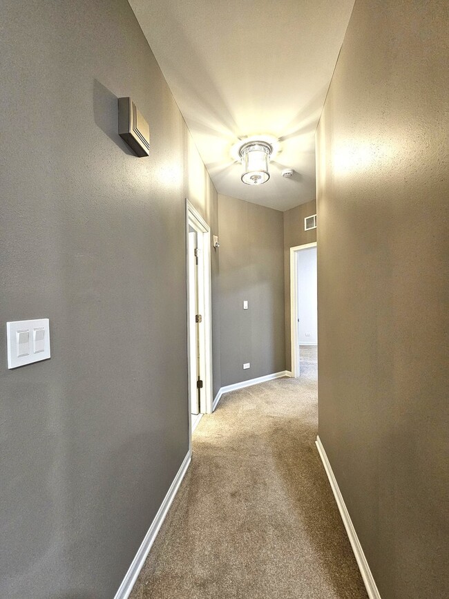 Building Photo - 8808 Concord Ln
