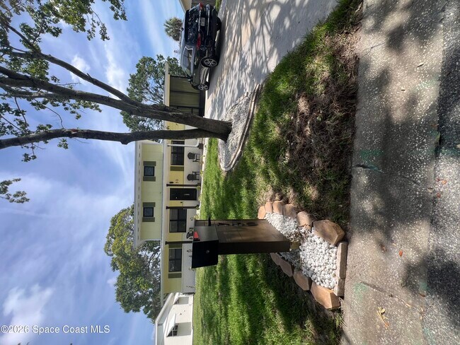 Building Photo - 730 Glade Rd