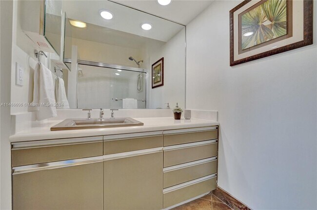 Building Photo - 1247 Seminole Dr