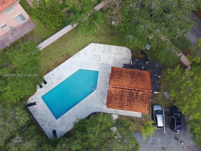 Building Photo - 11810 SW 80th St