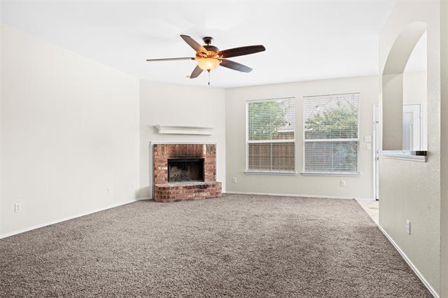 Building Photo - 850 Warbler Ln
