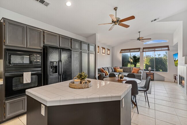 Building Photo - 67600 S Laguna Dr