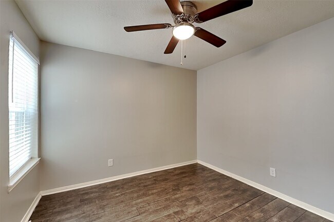 Building Photo - 18203 Campbellford Dr