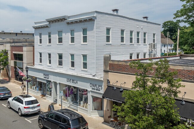 Building Photo - 34 Purchase St