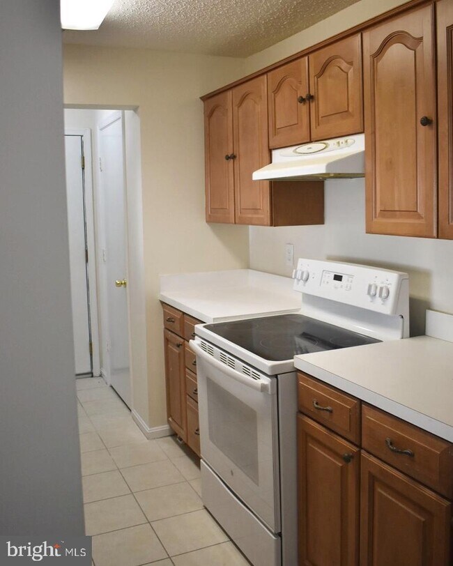 Building Photo - 2702 Snowbird Terrace