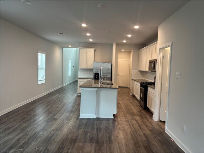 Building Photo - 5735 Blue Grama Dr