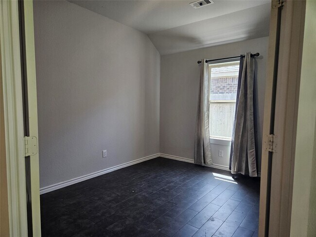 Building Photo - 2833 Bretton Woods Dr