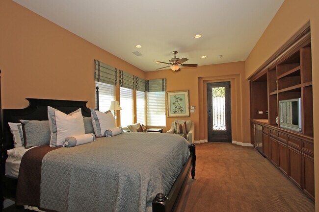 Building Photo - 75739 Via Cortona