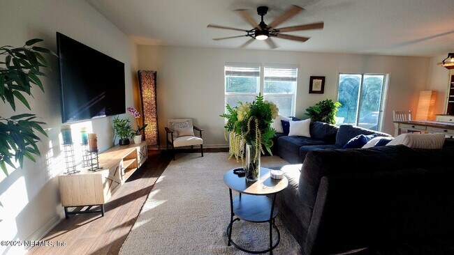 Building Photo - 348 Orellana Rd