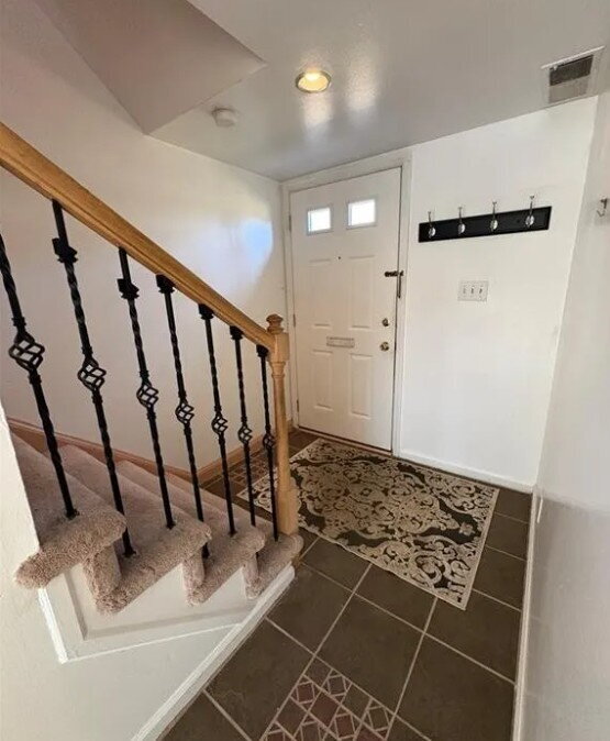 Building Photo - "Charming 2-Bed Townhouse Prime Pittsburgh Locale!"