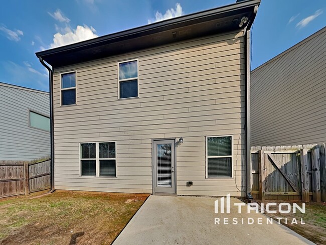 Building Photo - 163 Fern Walk