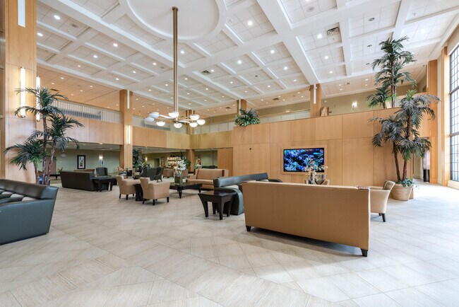 Building Photo - 358 Fanshaw I