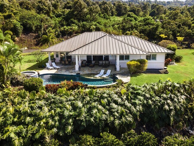 Building Photo - Luxurious Oceanview Getaway w/Private Pool...