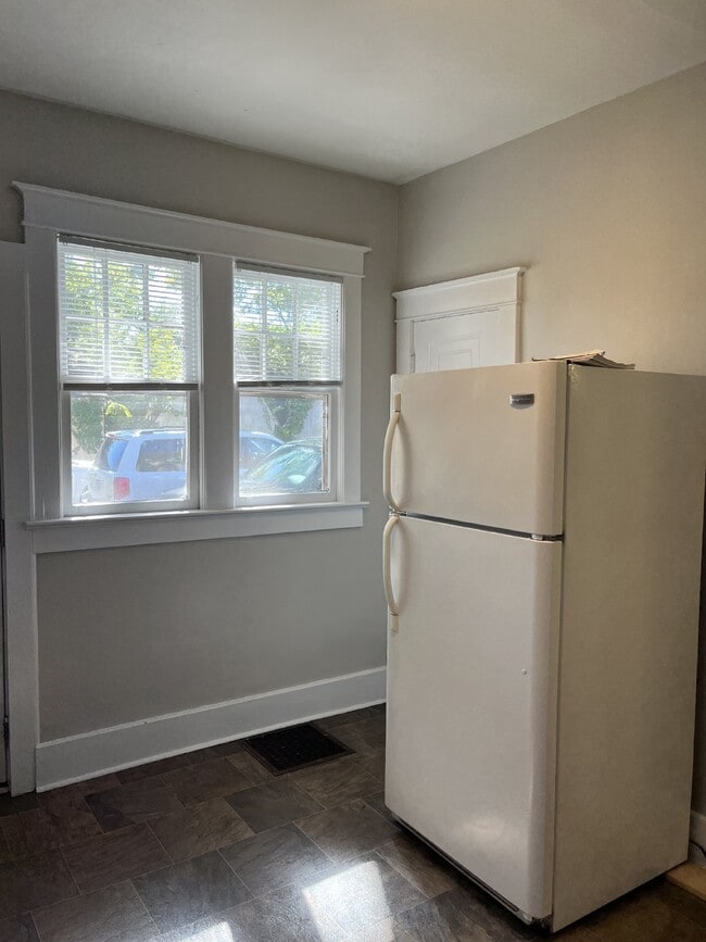 Building Photo - GREAT LEASE OPPORTUNITY 1 BEDROOM 1 BATH  GREAT LOCATION NASHVILLE, TN