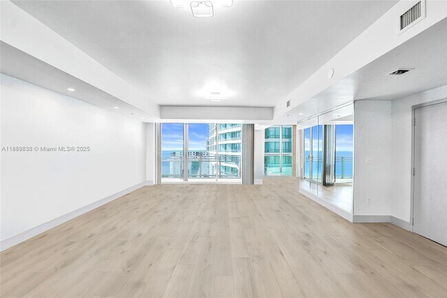 Building Photo - 3535 S Ocean Dr