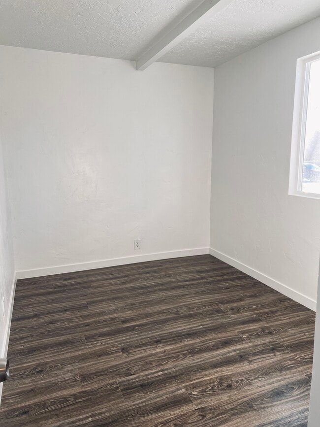 Building Photo - Heyburn Sessions Cottage