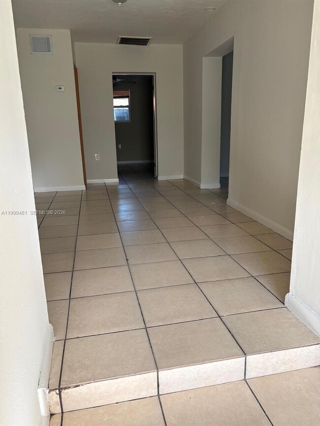 Building Photo - 1384 NW 27th St