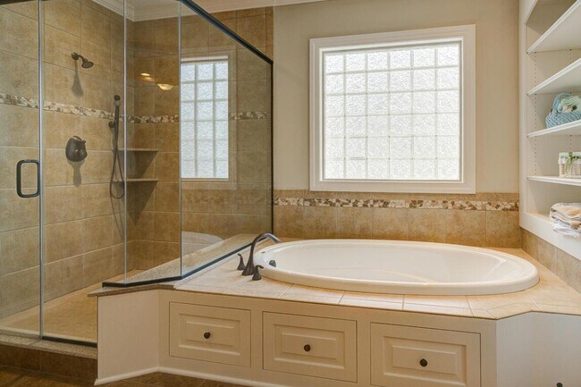 Building Photo - 6884 Ballantrae Pl