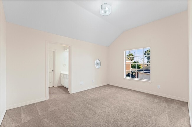 Building Photo - 1914 Rosebay Ct