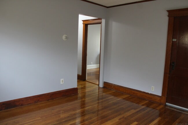 Building Photo - 45 Grandview Terrace
