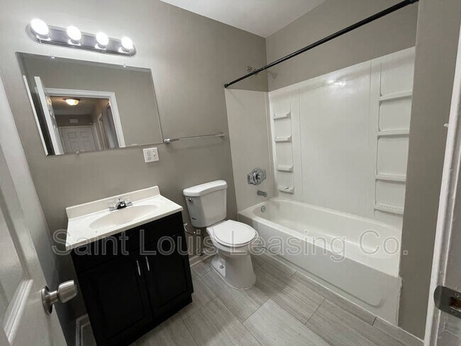 Building Photo - 1629 Talisman Ln