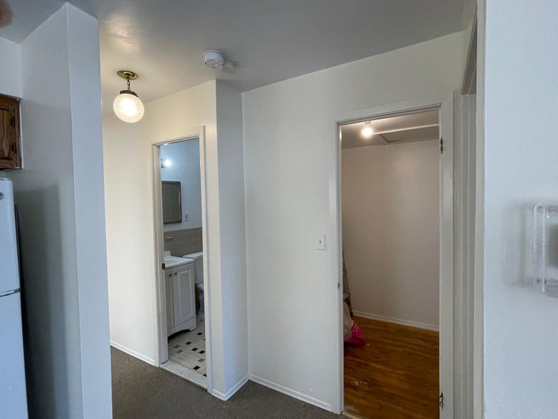 Building Photo - 76-15 166th St