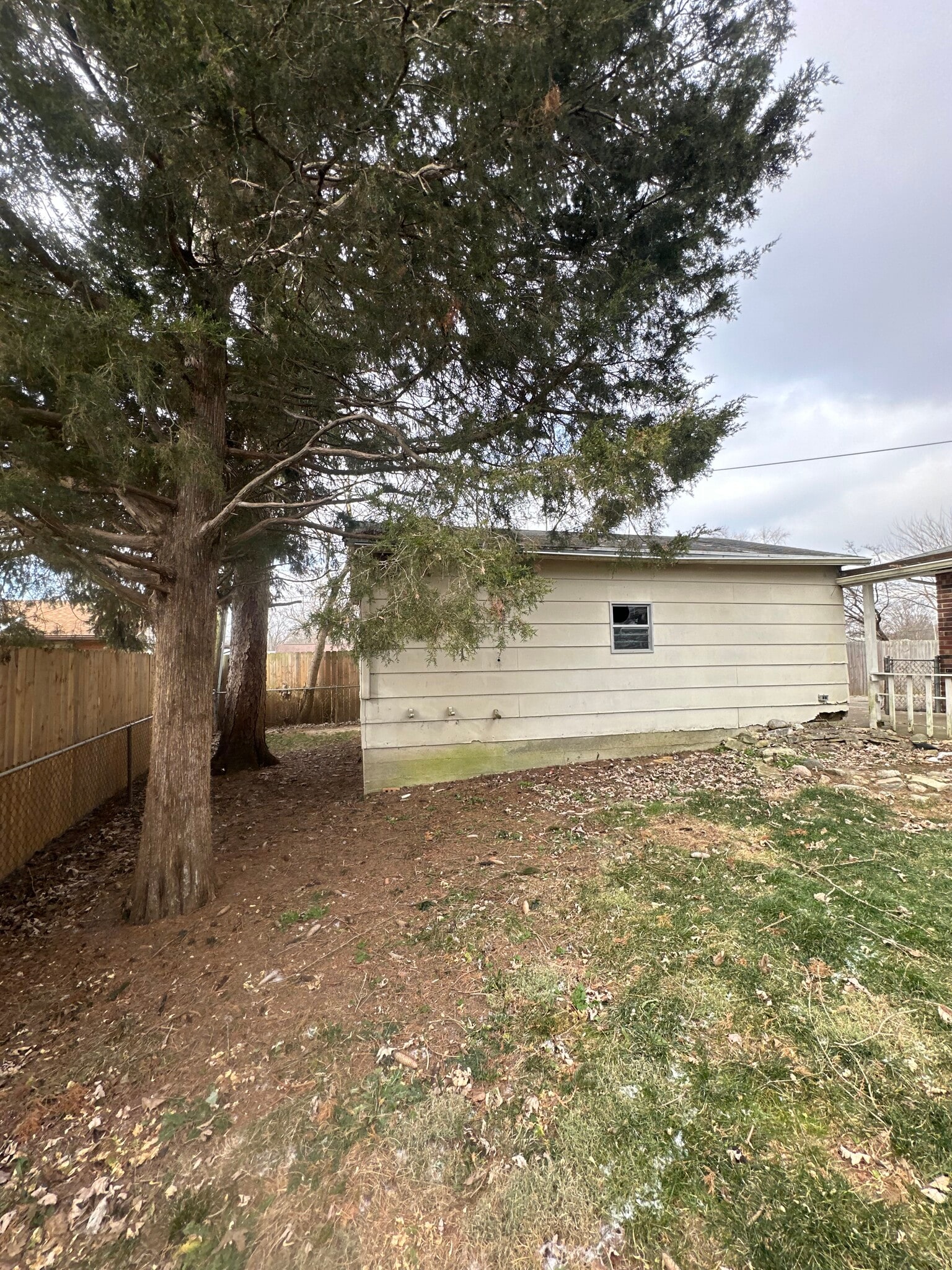 Building Photo - 991 Deerfield Ct