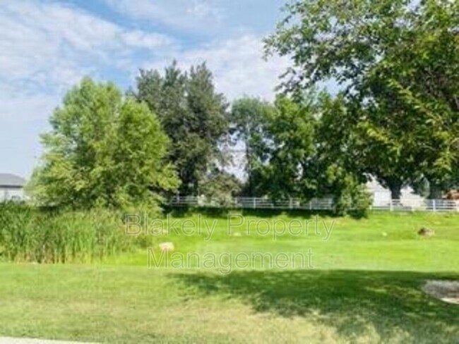 Building Photo - 13513 Palm Beach Dr