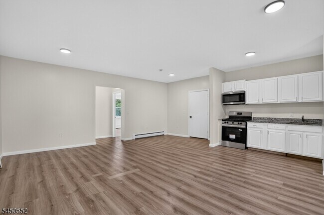 Building Photo - 518 Springfield Ave