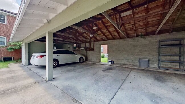 Building Photo - 1245 Belmont Terrace