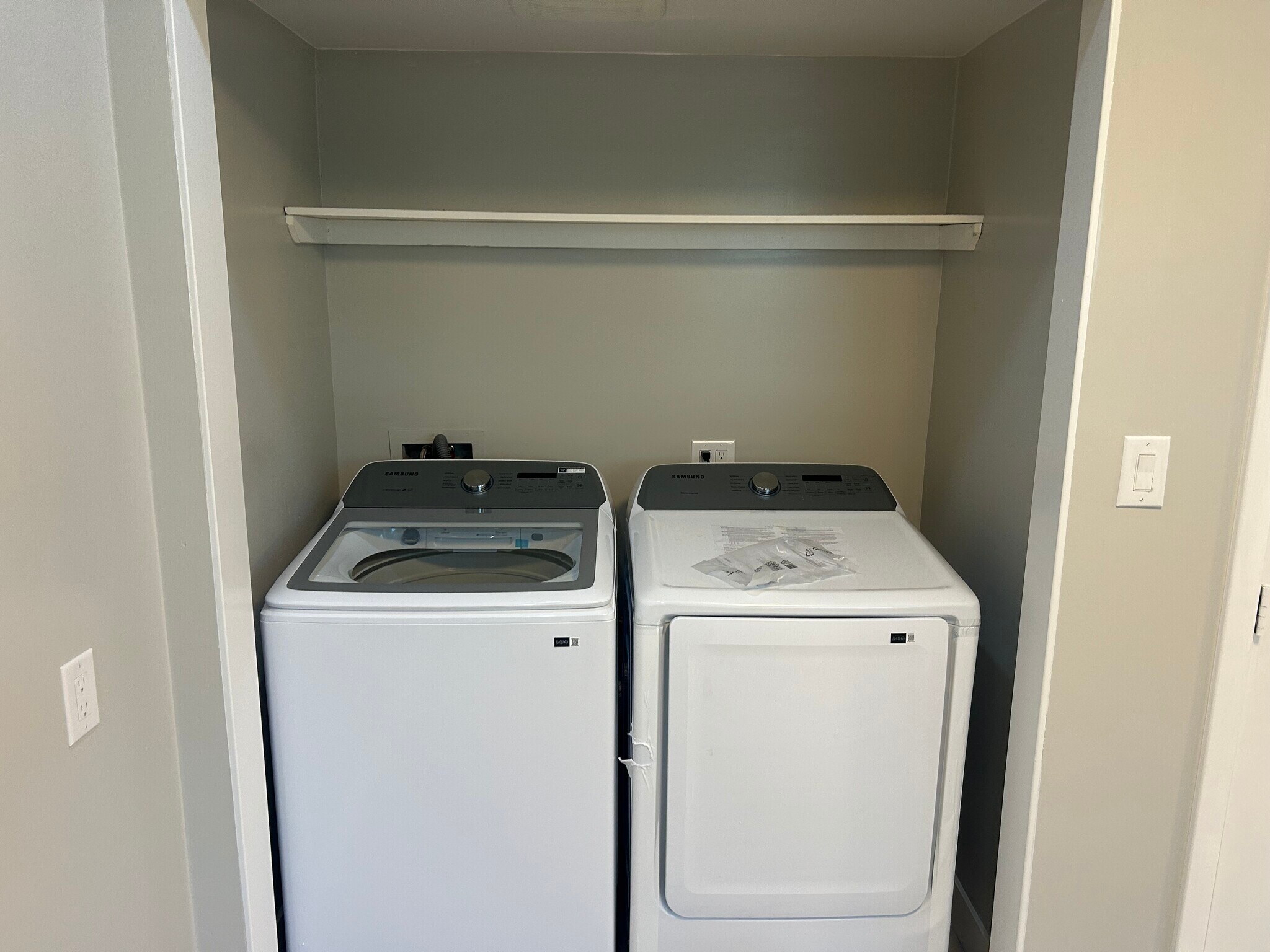 Laundry Room ( New washer & Dryer) - 19548 Los Alimos St