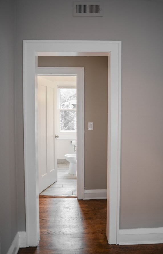 Building Photo - 5349 W Byron St