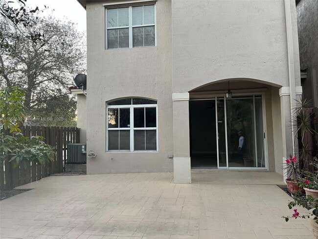 Building Photo - 977 SW 153rd Path