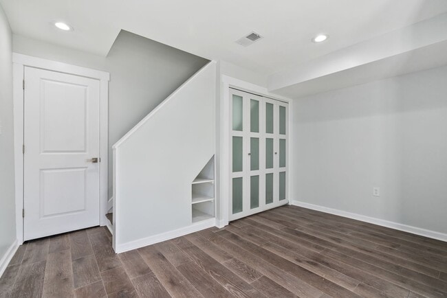 Building Photo - Beautiful Fully Renovated 3 Bedroom Home In Swissvale.  Available Immediately.