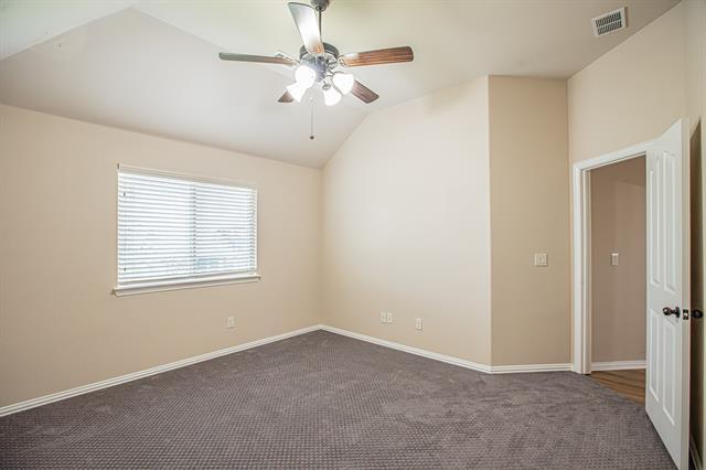 Building Photo - 728 Chatsworth Dr